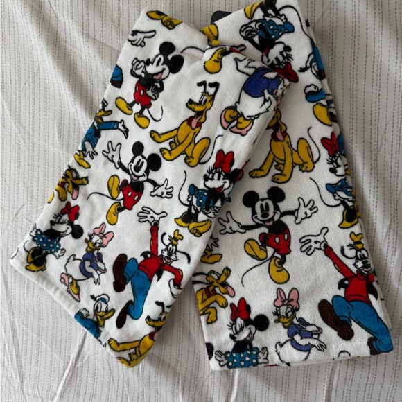 Disney Mickey Mouse and Friends Kitchen Towels Set Of 2 Minnie Donald Duck Pluto - Picture 10 of 10